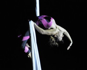 Performance danza aerea per Eventi